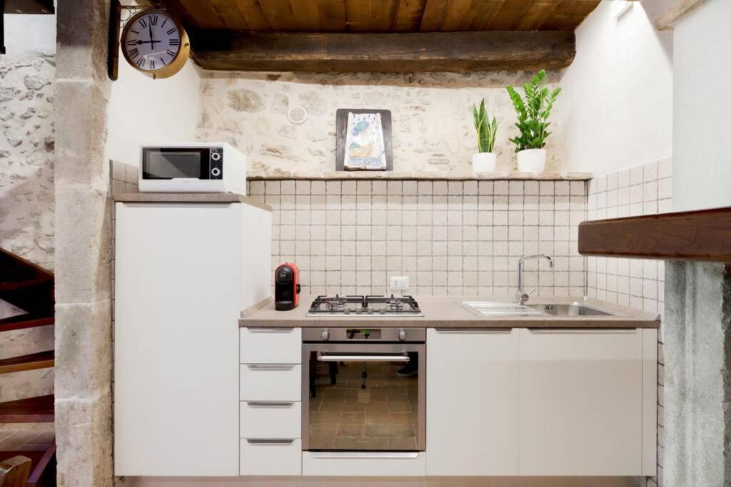 Authentic Villa Surrounded By Nature Terni Extérieur photo
