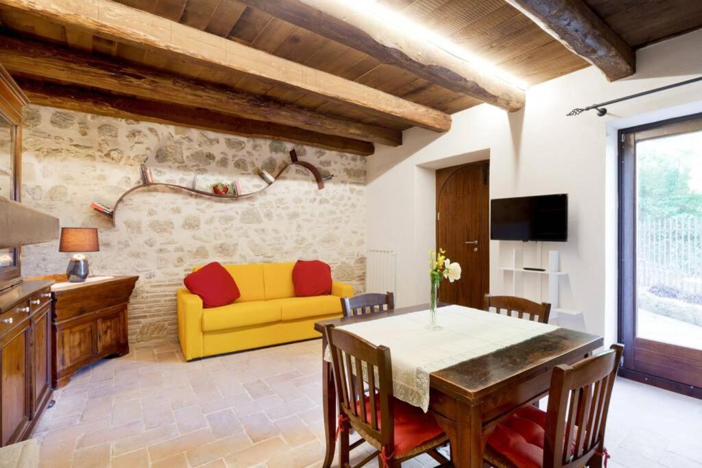 Authentic Villa Surrounded By Nature Terni Extérieur photo