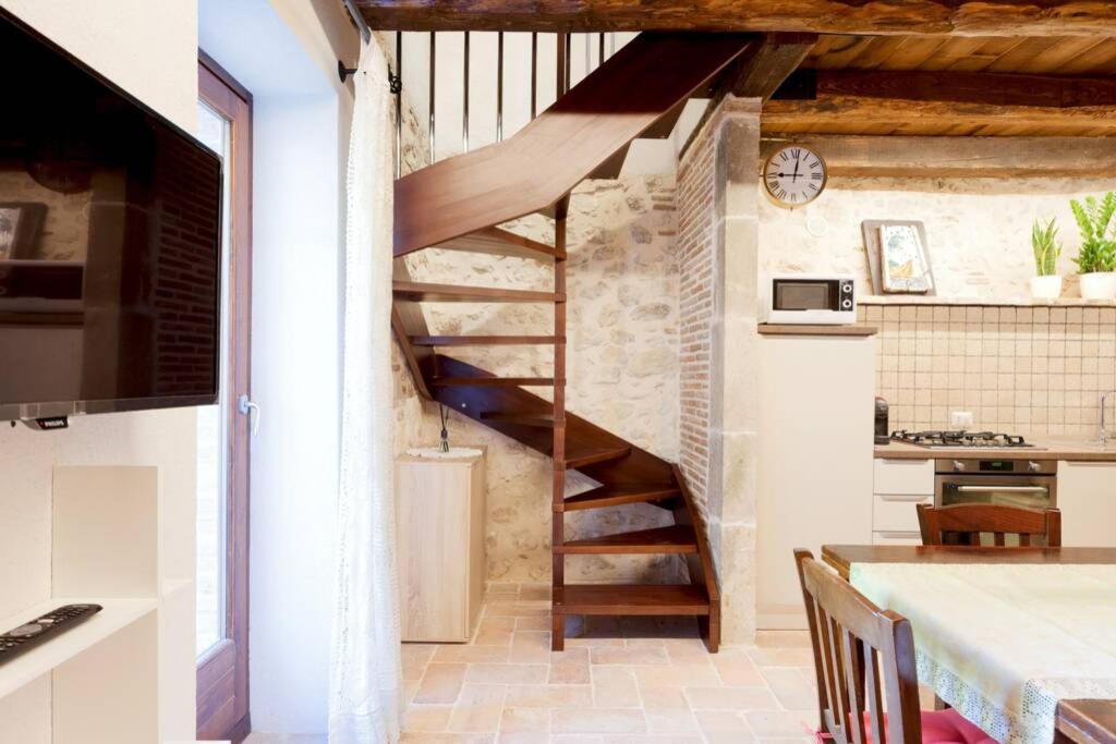 Authentic Villa Surrounded By Nature Terni Extérieur photo