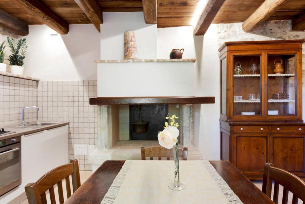 Authentic Villa Surrounded By Nature Terni Extérieur photo